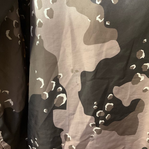 LRG Camo Windbreaker Jacket - Picture 13 of 14